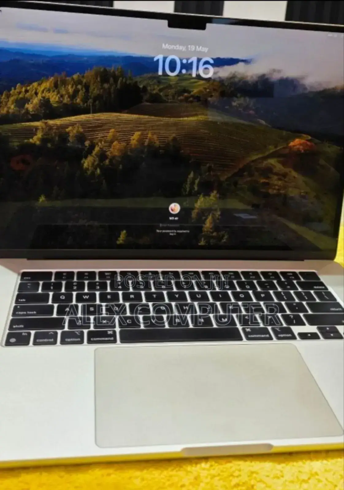 New Laptop Apple MacBook Air 2024 M3 15-Inch 16GB Apple M2 SSD 512GB