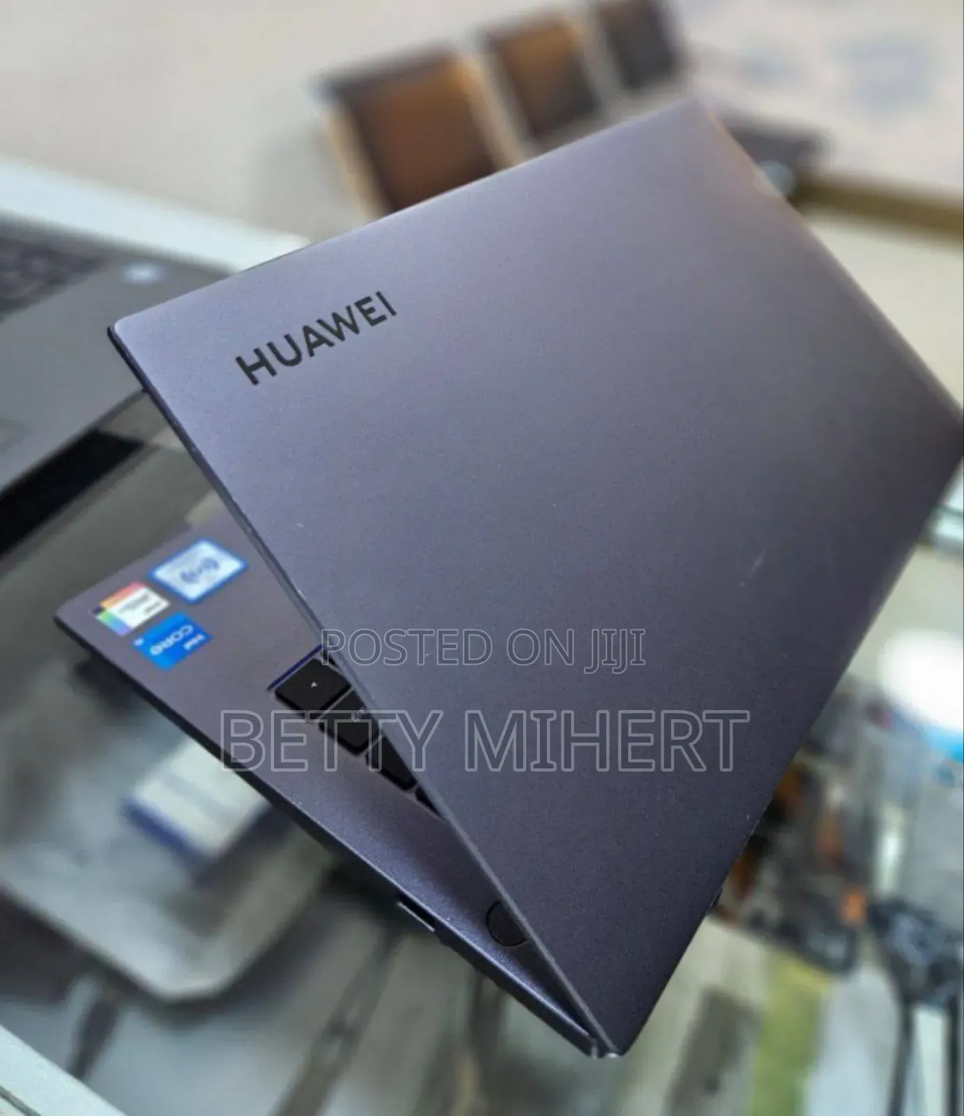 New Laptop Huawei MateBook 13 WRT-W19E 8GB Intel Core I5 SSD 512GB