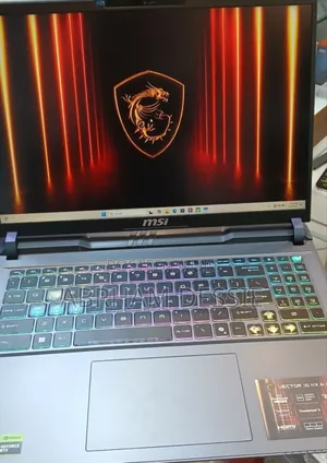 New Laptop MSI GF63 16GB Intel Core Ultra 7 SSD 1T
