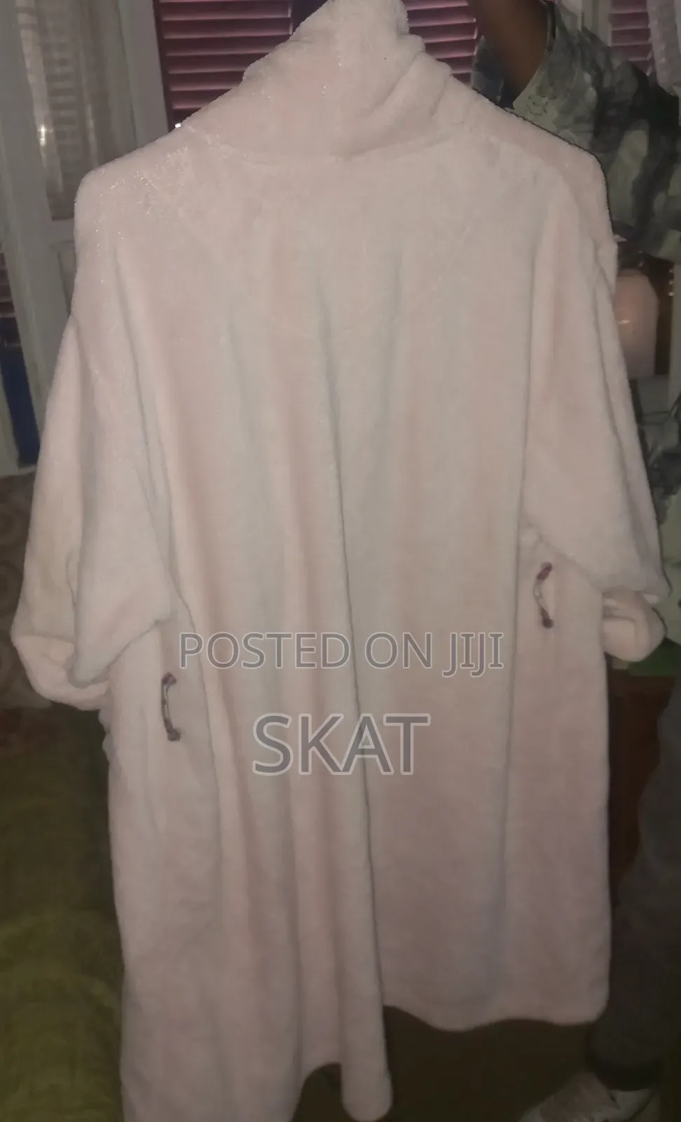 የፒጃማ ጋውን ለሴት