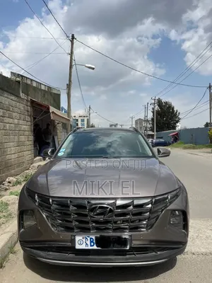 Photo - Hyundai Tucson SE 2021 Gray