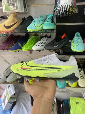 Nike Phantom Football Shoes
