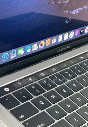 Photo - New Laptop Apple MacBook Pro M1 8GB Intel Core I5 SSD 256GB