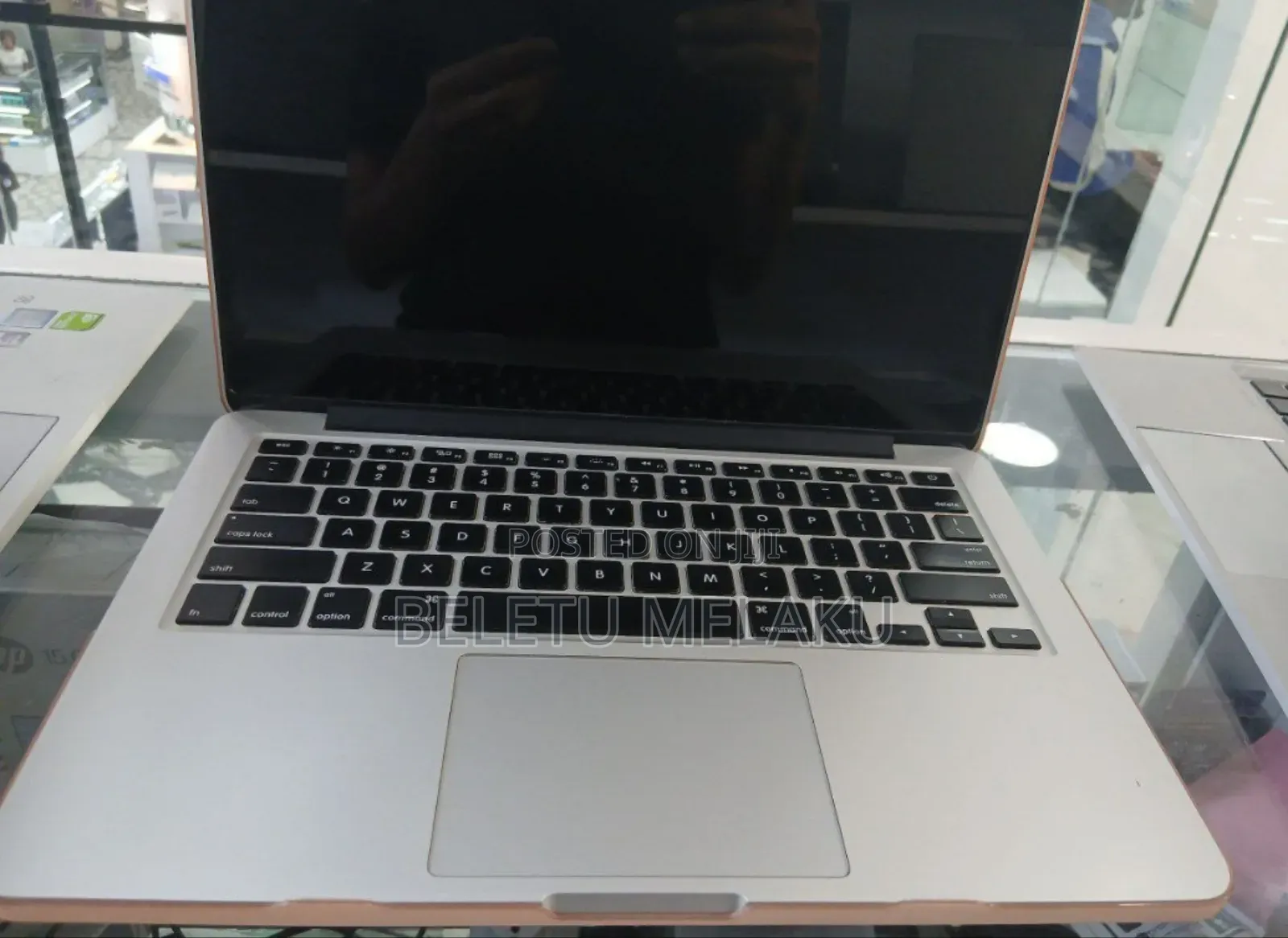New Laptop Apple MacBook Pro 2015 16GB Intel Core I5 SSD 512GB