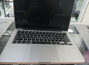 New Laptop Apple MacBook Pro 2015 16GB Intel Core I5 SSD 512GB