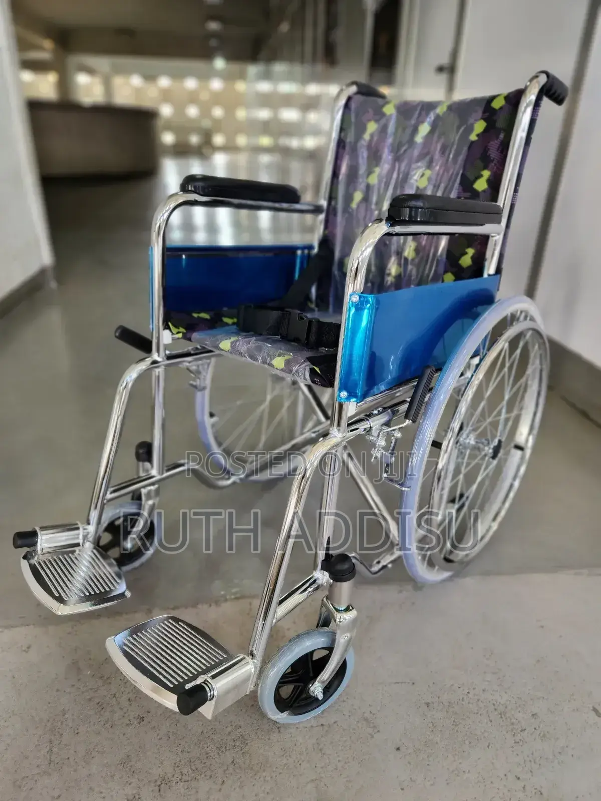 Bold Belted Wheelchair滿地wheelchair有些wheelchair未見wheelchair