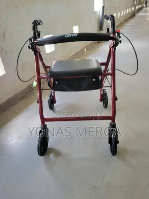 Photo - Walker||Walking Aids Capacity:Maximum Load Is 150kg