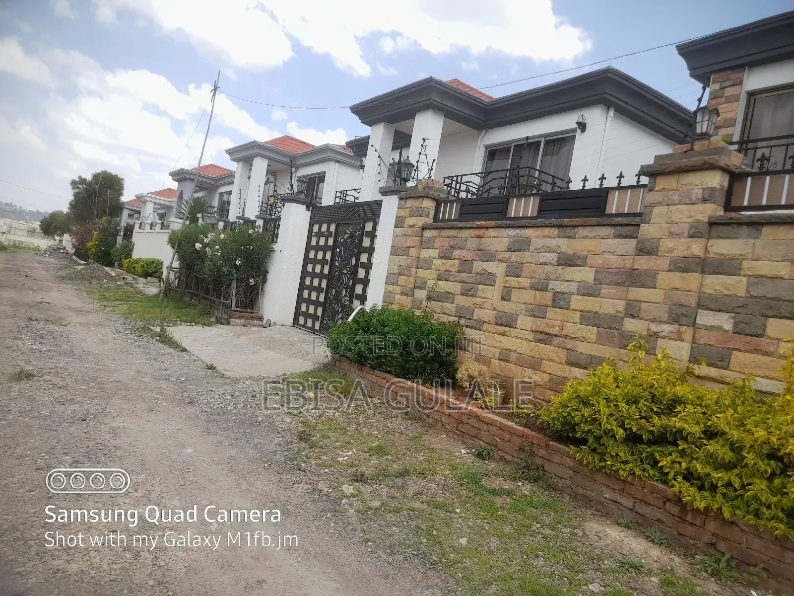 Furnished 4bdrm Apartment in Rooseta, Oromia-Finfinne for sale
