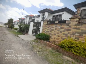 Furnished 4bdrm Apartment in Rooseta, Oromia-Finfinne for sale