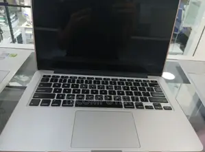 New Laptop Apple MacBook Pro 2015 16GB Intel Core I5 SSD 512GB