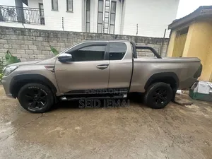 Toyota Hilux 2019 Gray