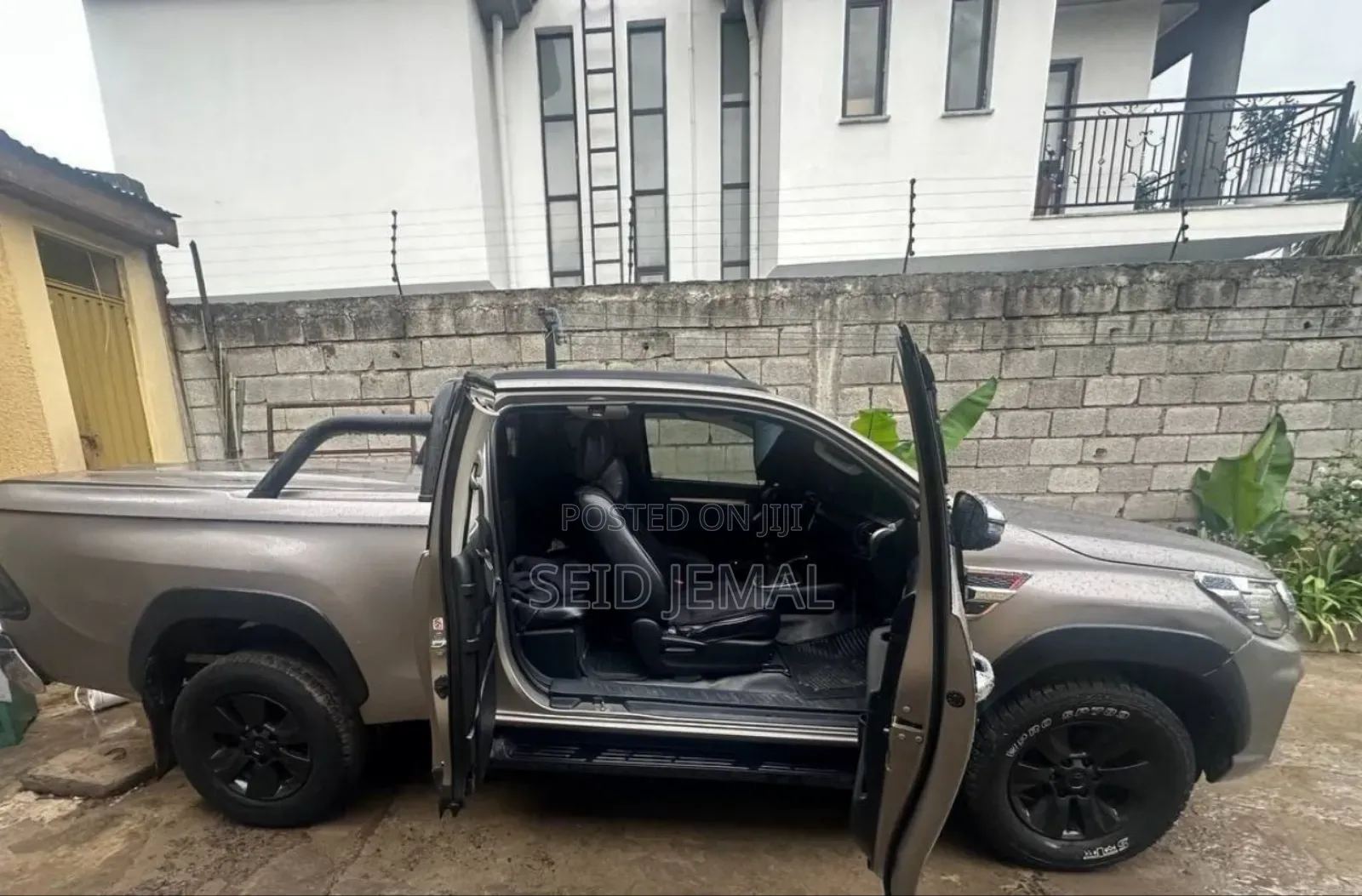 Toyota Hilux 2019 Gray
