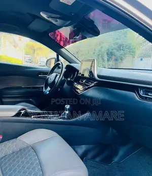 Toyota C-HR 2021 Silver