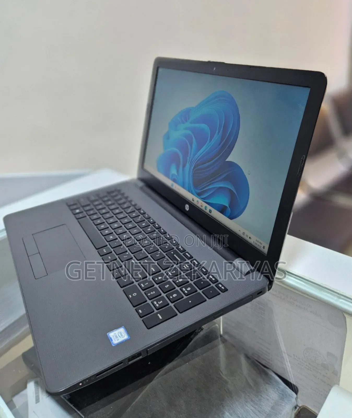 New Laptop HP Stream Notebook 8GB Intel Core I5 HDD 1T