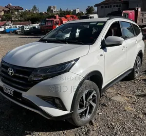 Toyota Rush 2022 White