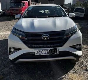 Photo - Toyota Rush 2022 White