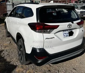 Toyota Rush 2022 White