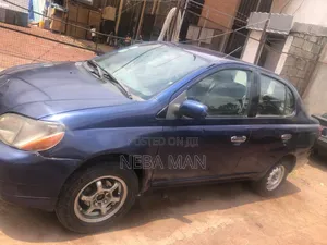 Toyota Platz 2001 Blue