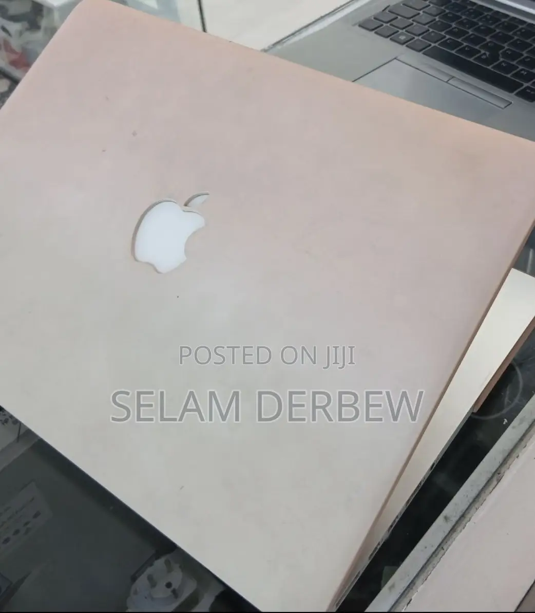 New Laptop Apple MacBook Pro 2015 16GB Intel Core I5 SSD 512GB