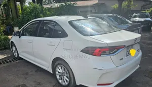 Toyota Corolla 2023 White