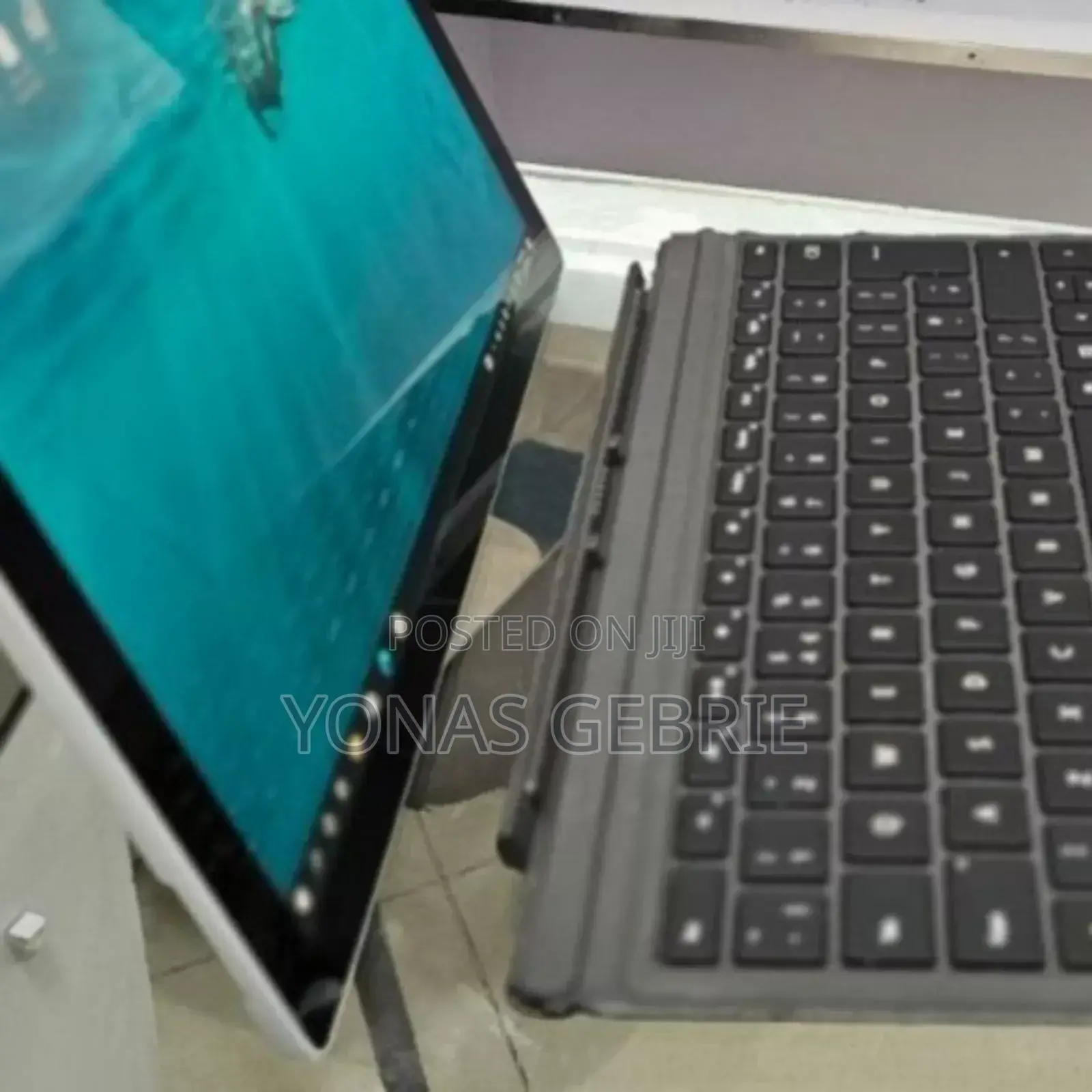 New Laptop Microsoft Surface Pro 6 8GB Intel Core I7 SSD 256GB