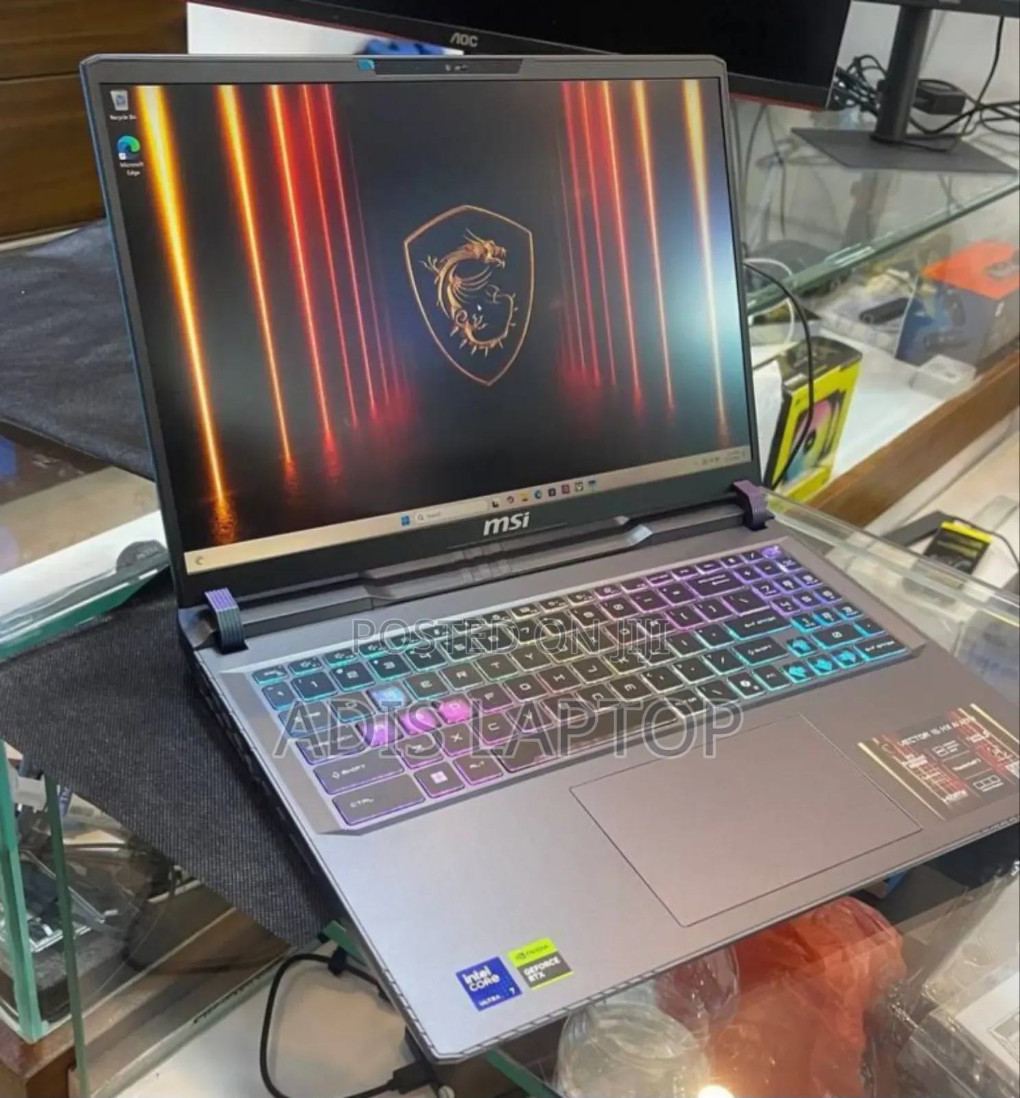 New Laptop MSI Creator 17 B11uh-416 16GB Intel Core Ultra 7 SSD 1T