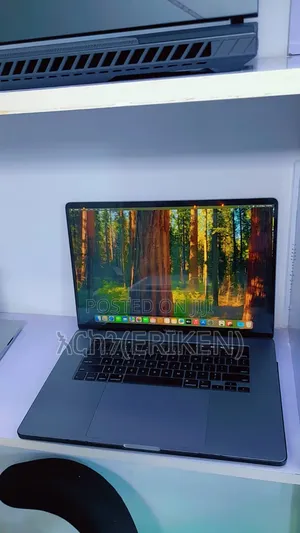 New Laptop Apple MacBook Pro 2019 16GB Intel Core I9 SSD 1T