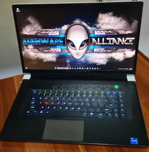 New Laptop Alienware M17x R2 16GB Intel Core I7 SSD 1T