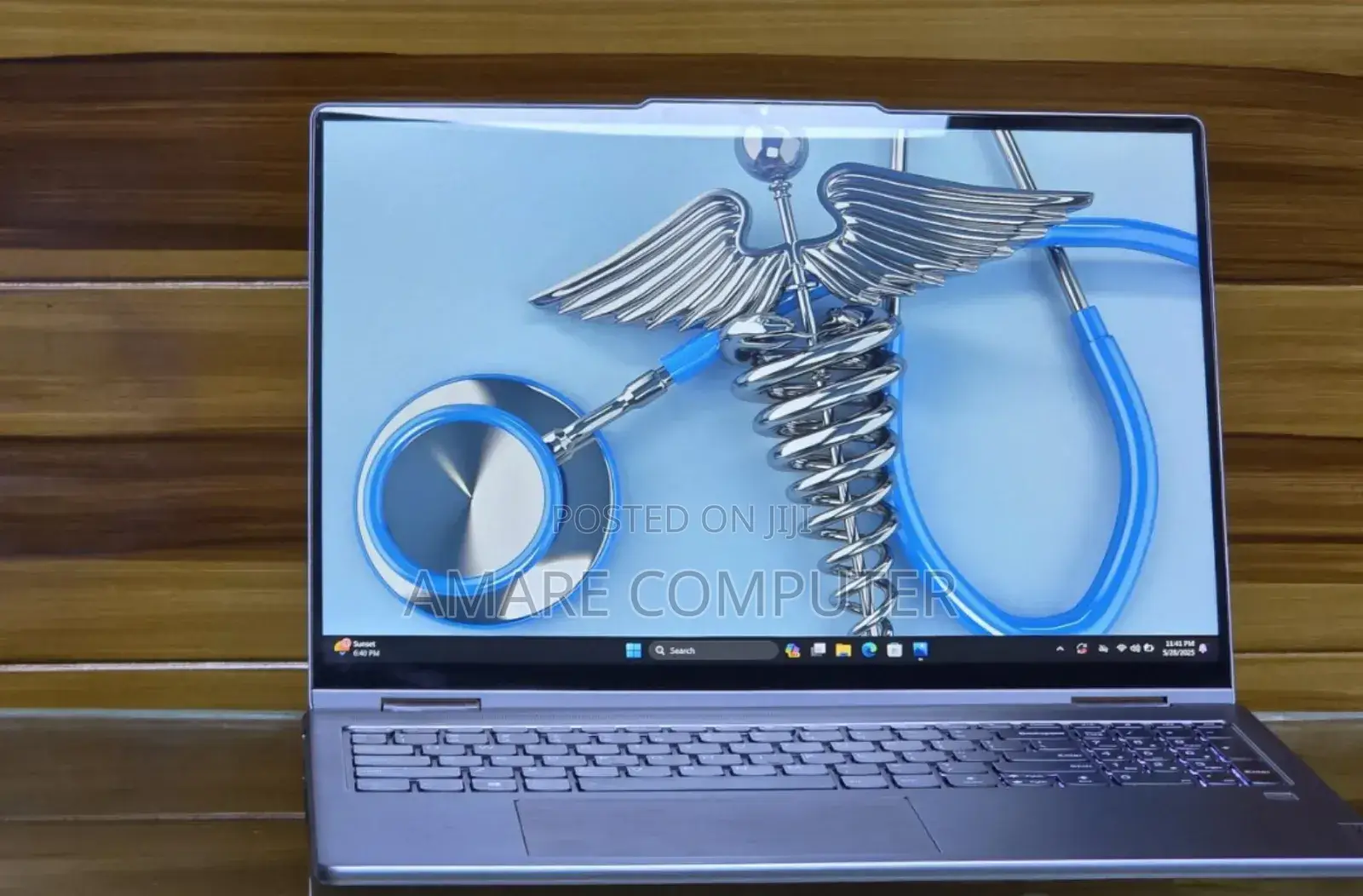 New Laptop Lenovo Yoga 7i 16GB Intel Core I7 SSD 512GB