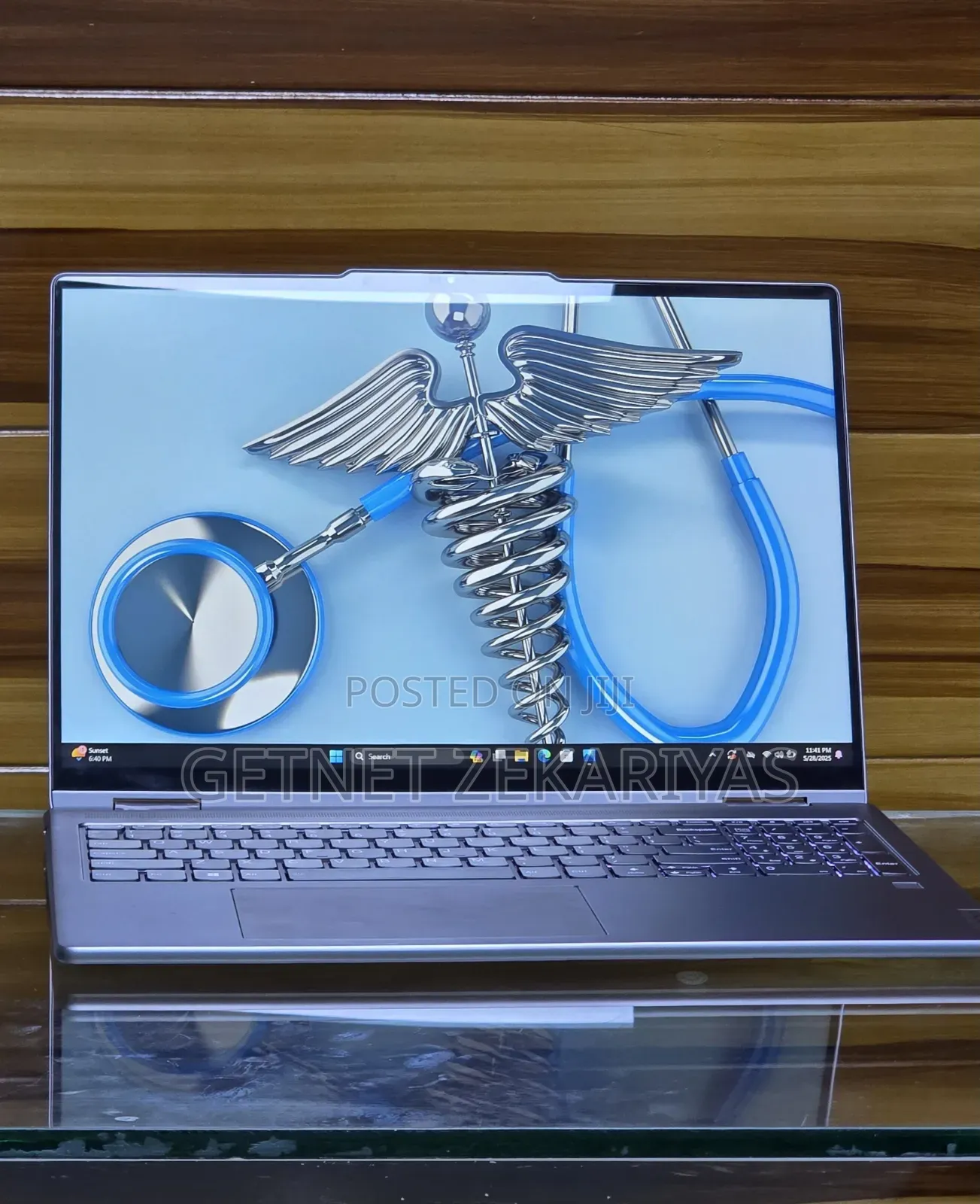 New Laptop Lenovo Yoga 7i 16GB Intel Core I7 SSD 512GB