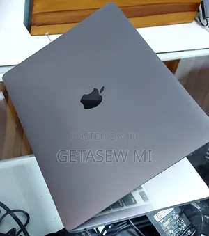 New Laptop Apple MacBook Pro M1 8GB Apple M1 SSD 256GB