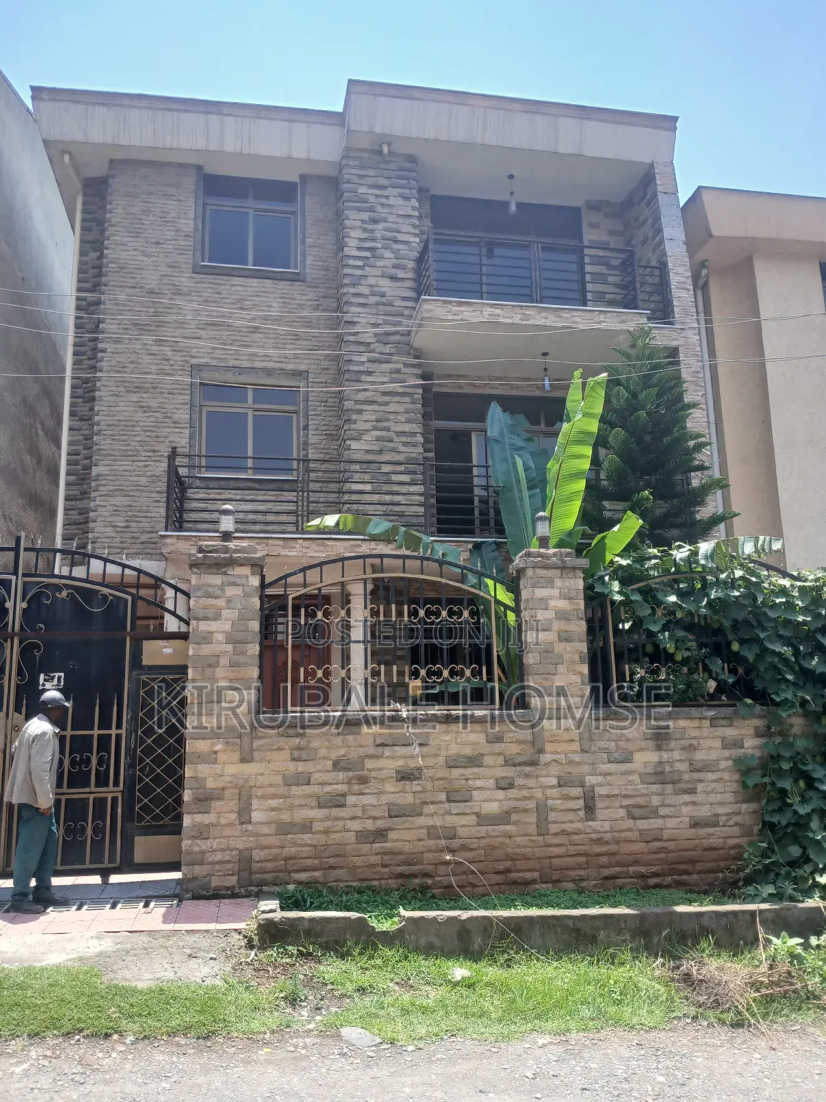 6bdrm Villa in Semite Releestate, Bole for rent