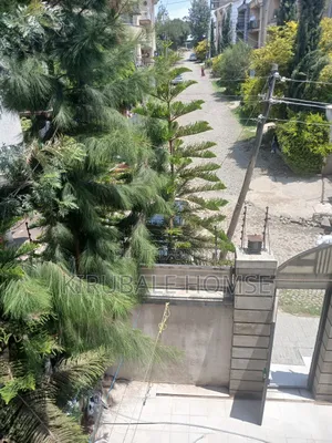 6bdrm Villa in Semite Releestate, Bole for rent