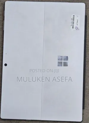 New Laptop Microsoft Surface 8GB Intel Core I5 SSD 256GB