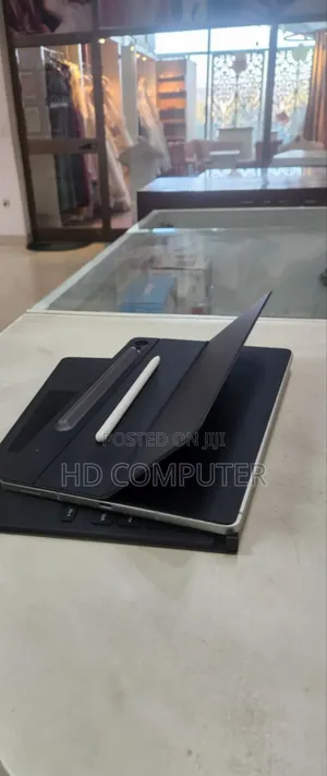 Photo - New Samsung Galaxy Tab S8 128 GB Silver