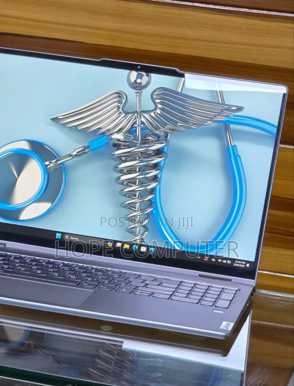 New Laptop Lenovo Yoga 7i 16GB Intel Core I7 SSD 512GB