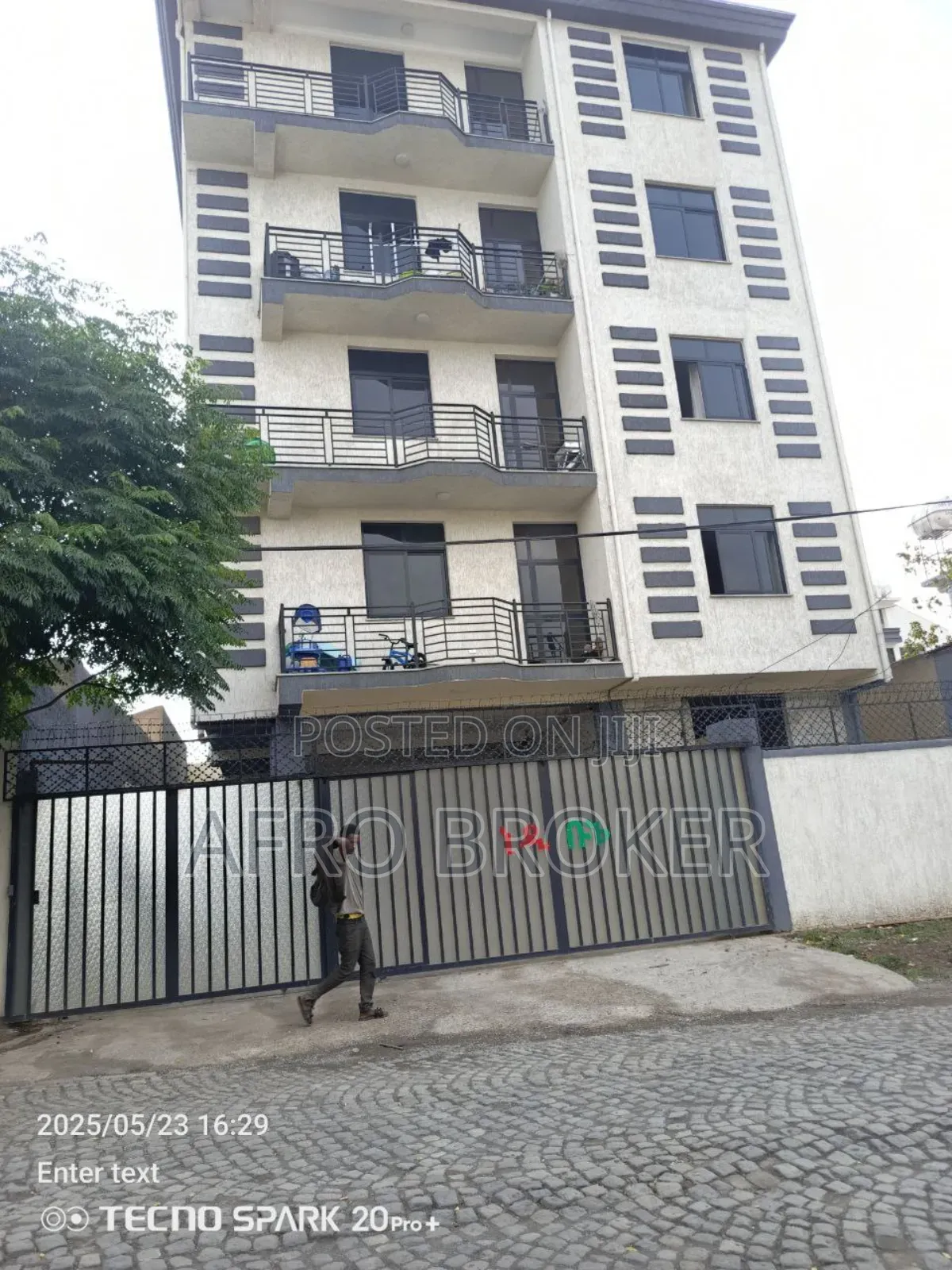 Furnished 20bdrm Apartment in Kality Near Main, Akaky Kaliti for sale