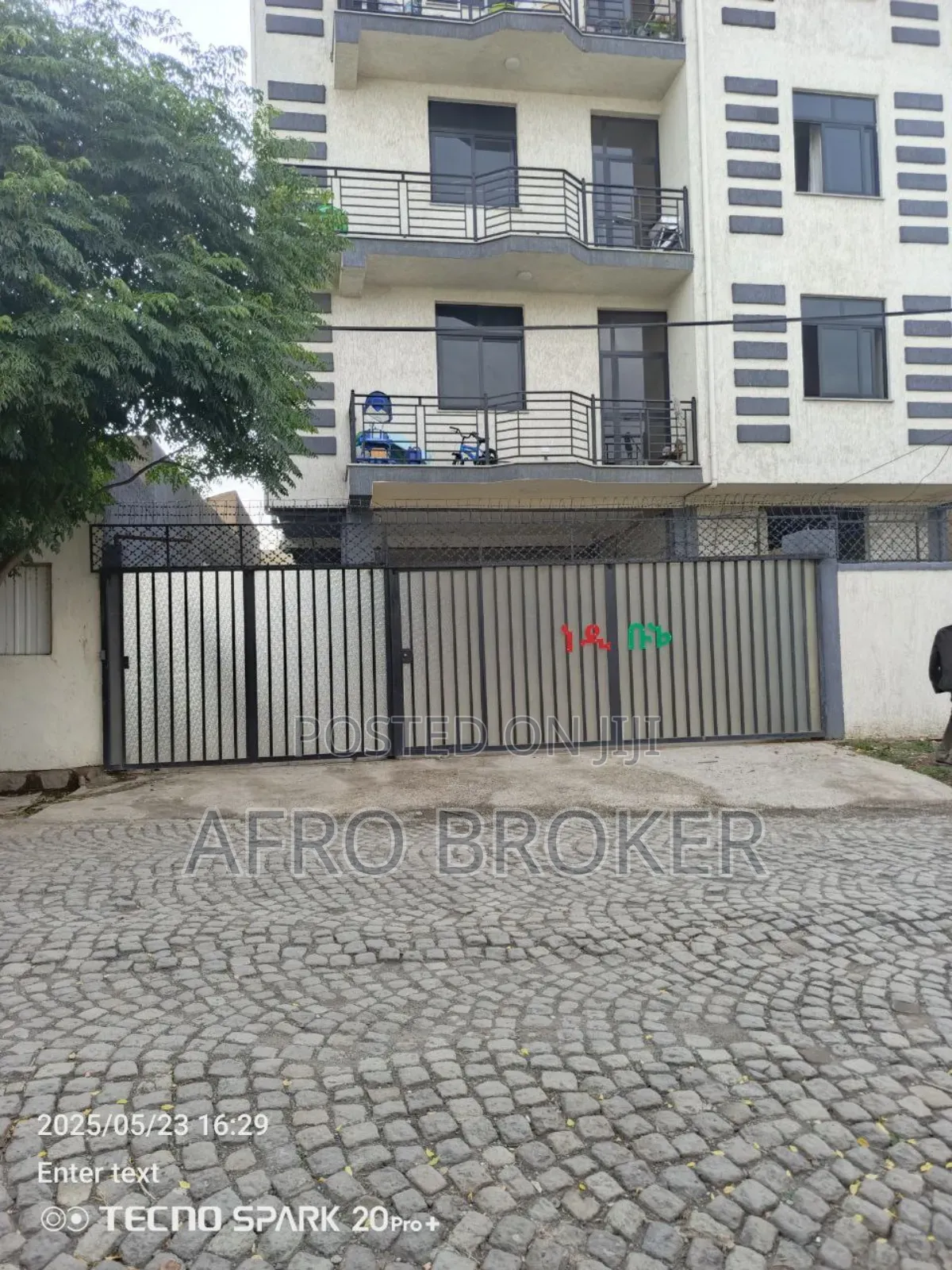 Furnished 20bdrm Apartment in Kality Near Main, Akaky Kaliti for sale