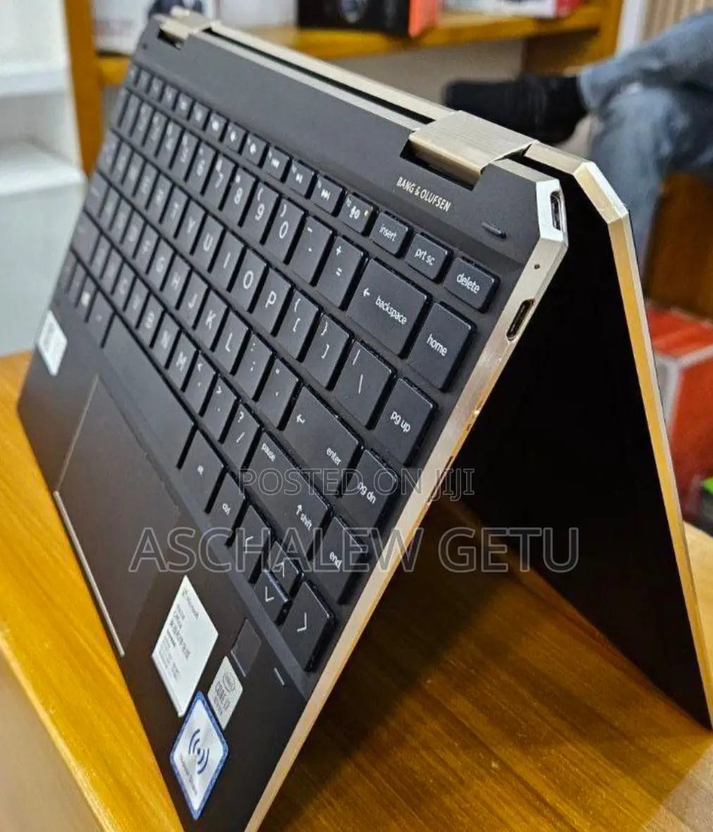 New Laptop HP Spectre 16GB Intel Core I7 SSD 1T