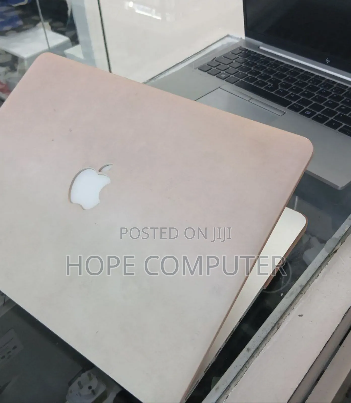 New Laptop Apple MacBook Pro 2015 16GB Intel Core I5 SSD 512GB