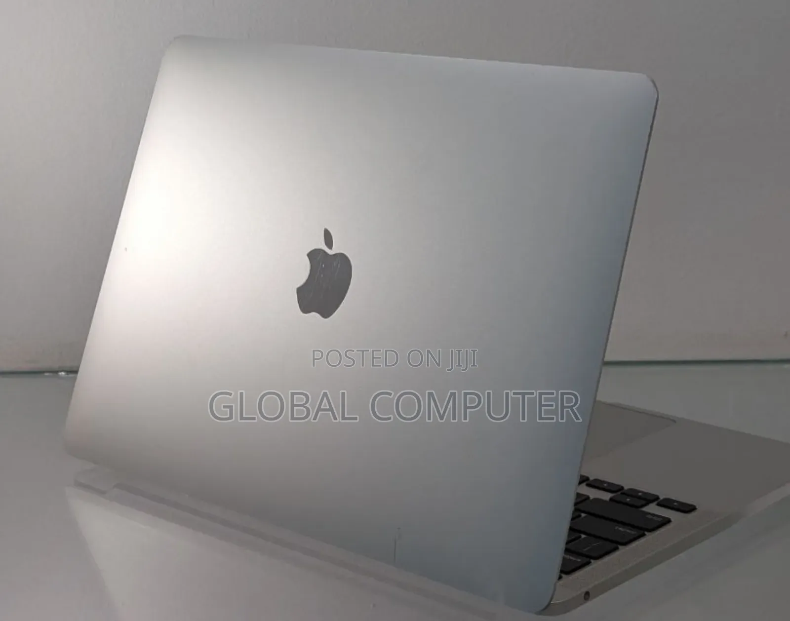 New Laptop Apple MacBook Pro 2020 8GB Intel Core I5 SSD 256GB
