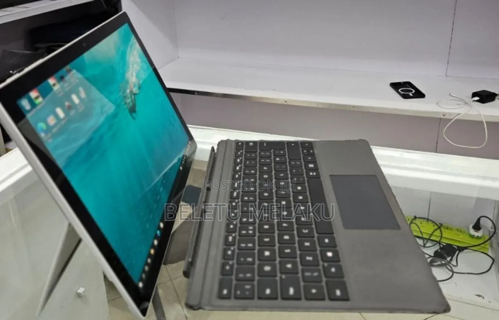 New Laptop Microsoft Surface Pro 6 8GB Intel Core I7 SSD 256GB