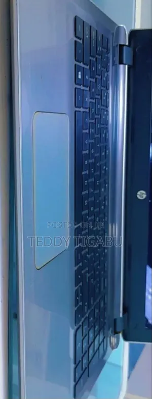 New Laptop HP Pavilion 15 8GB Intel Core I5 SSD 1T