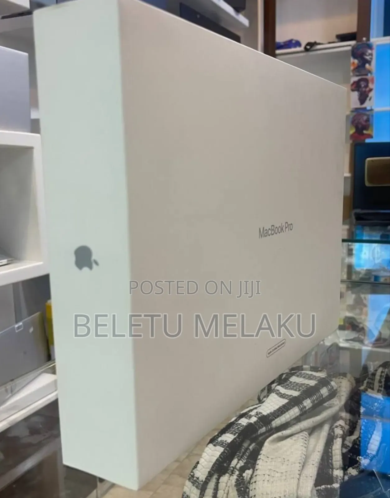 New Laptop Apple MacBook Pro 2022 M2 16GB Apple M2 SSD 4T