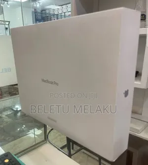 New Laptop Apple MacBook Pro 2022 M2 16GB Apple M2 SSD 4T