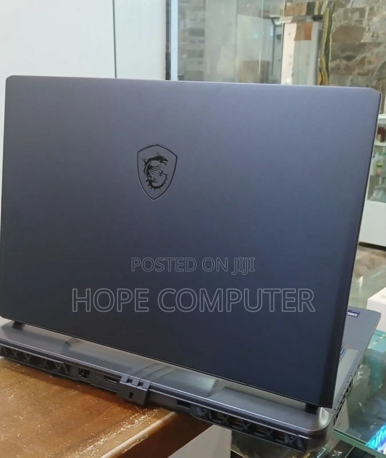 New Laptop MSI Vector 17 HX AI A2XWJG 16GB Intel Core Ultra 7 SSD 1T