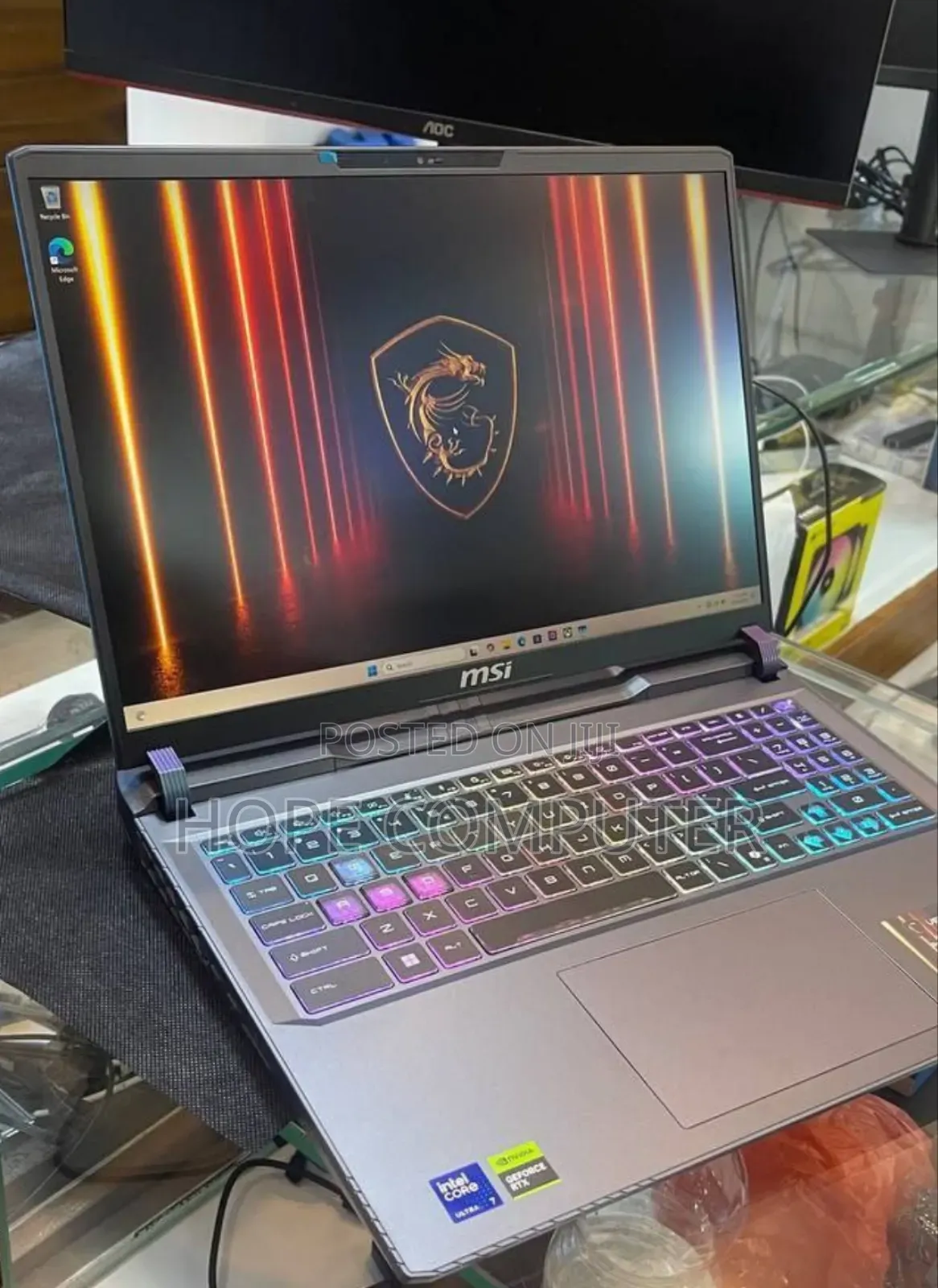 New Laptop MSI Vector 17 HX AI A2XWJG 16GB Intel Core Ultra 7 SSD 1T