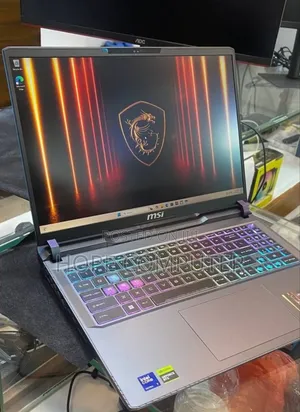 New Laptop MSI Vector 17 HX AI A2XWJG 16GB Intel Core Ultra 7 SSD 1T