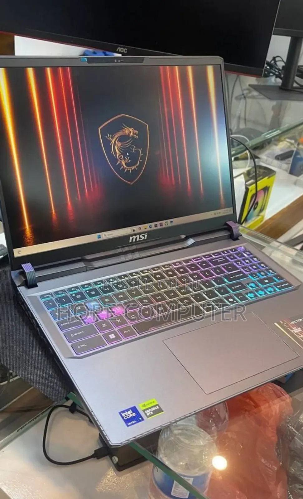 New Laptop MSI Vector 17 HX AI A2XWJG 16GB Intel Core Ultra 7 SSD 1T