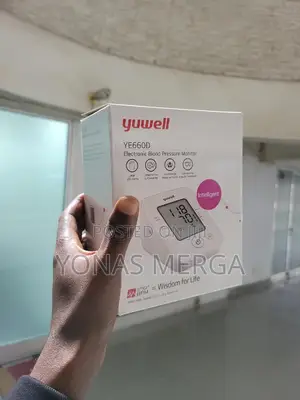 Photo - Electronic Blood Pressure Monitor定compact Lightweight℥Zbpm